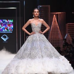 fashion-show-8111584_1280